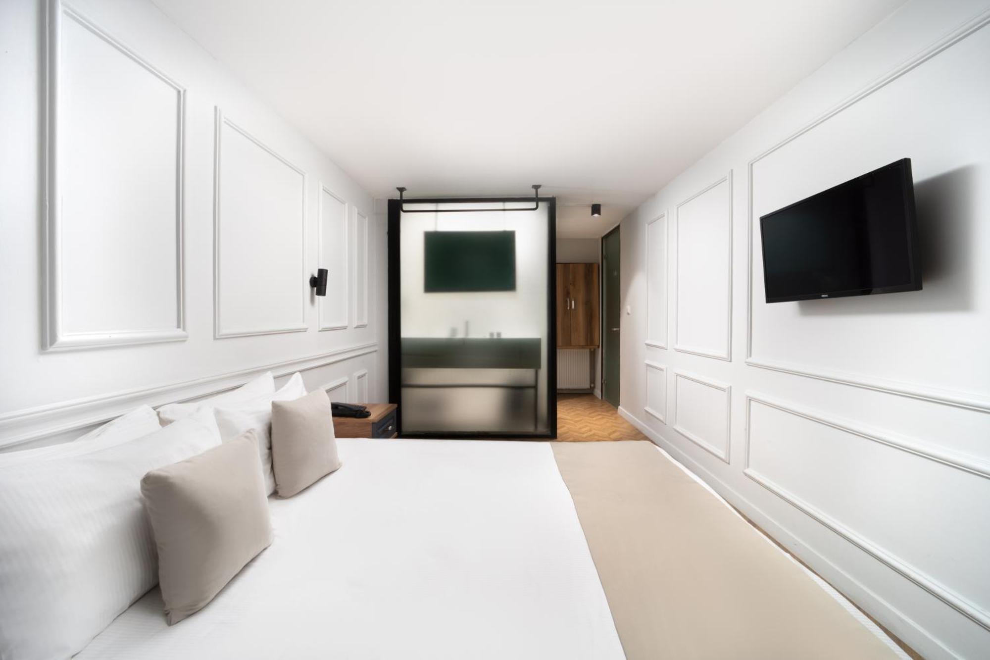 Otel Elan Pera