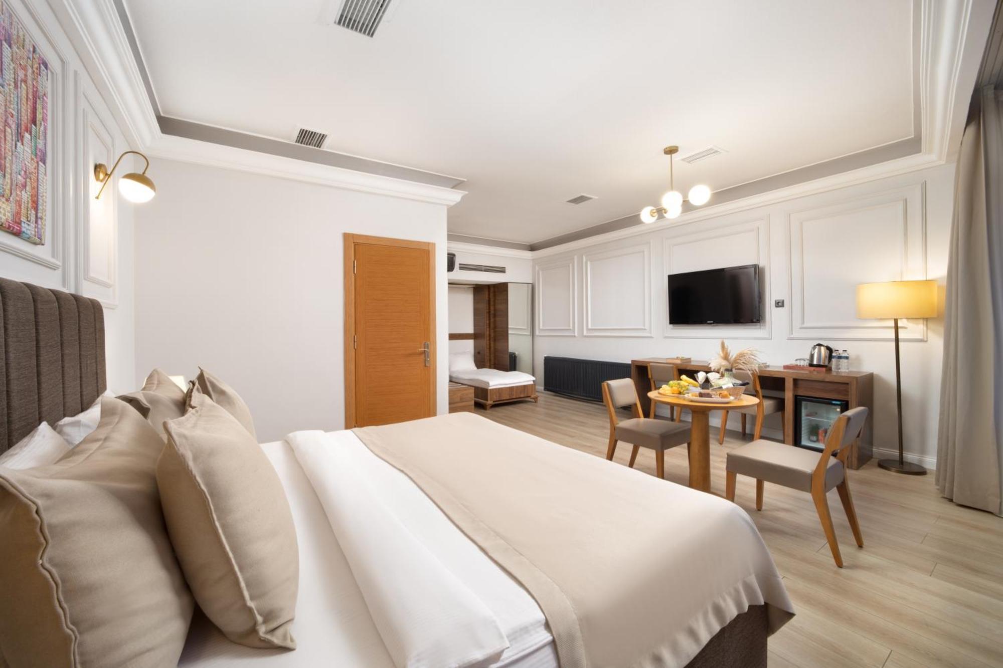 Otel Elan Pera 3*